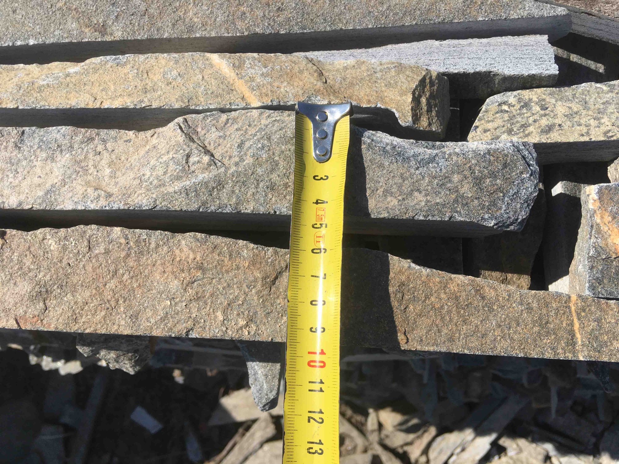 Горбушка златолит мультиколор для облицовки купить в Феодосии