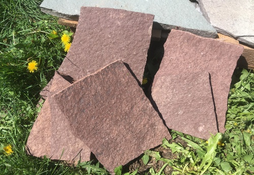 Плитняк лемезит бордовый для цоколя 1,5-2 см купить в Феодосии