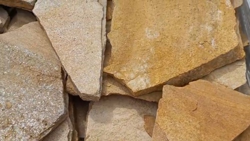 Плитняк златолит жёлтый для цоколя купить в Феодосии