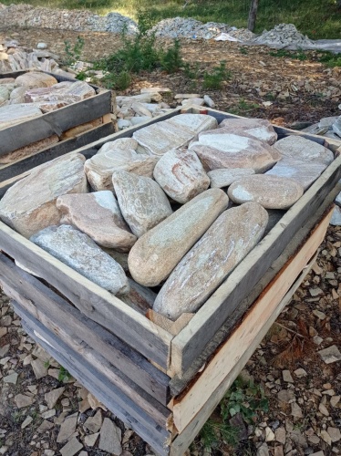 Златолит жёлтый, жёлто-зелёный глыбки и валуны для ланшафтного дизайна купить в Феодосии