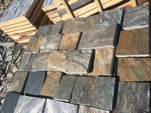 Плитка пилёная златолит Уральский для цоколя, отмостки купить в Феодосии